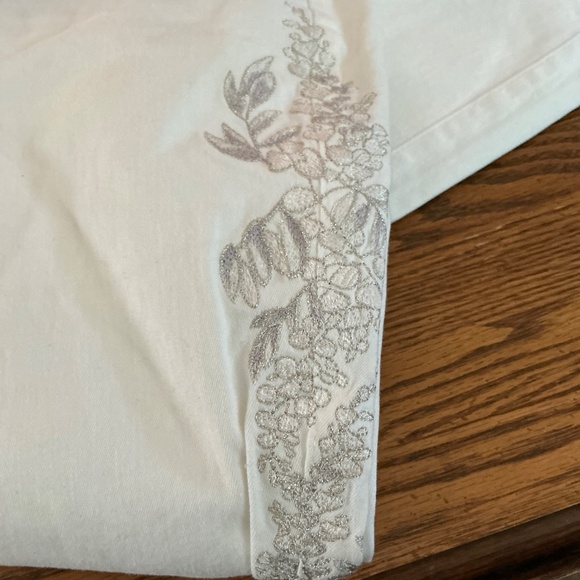 WHBM Curvy Fit High Rise Embellished Skinny Jeans in White sz 10 EUC - Picture 5 of 5